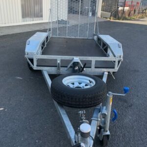 Tandem Trailer Front